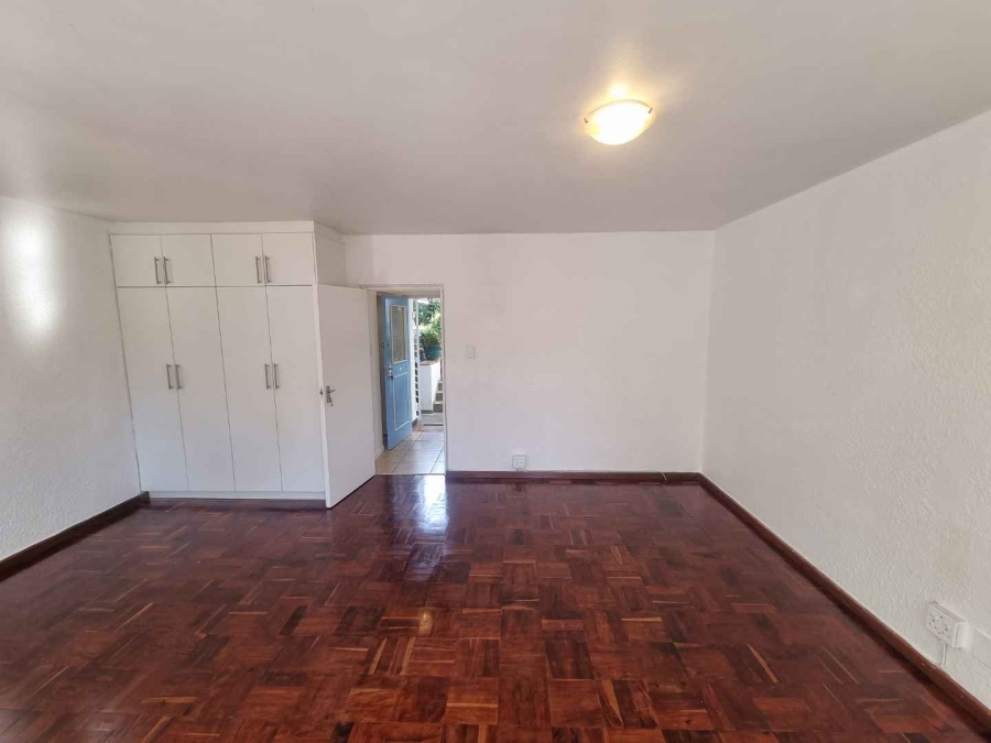 0 Bedroom Property for Sale in Sea Point Western Cape